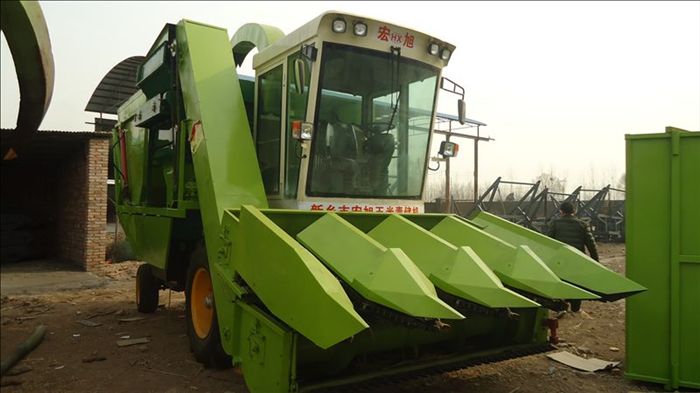 玉米青儲收割機